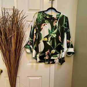 White House Black Market Beautiful Print V-Neck Blouse with 3/4 Sleeves-XL